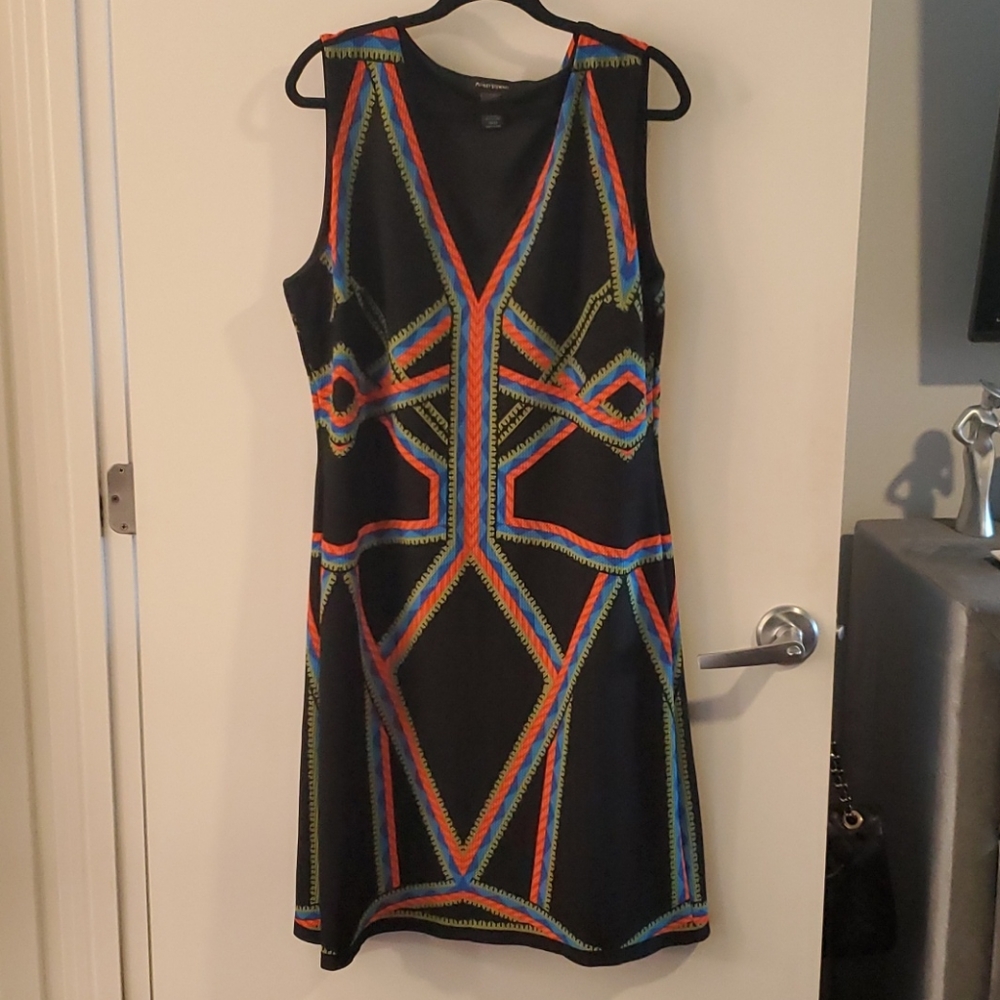 Wms. Sz. 18/20 Black Textured Tribal Dress